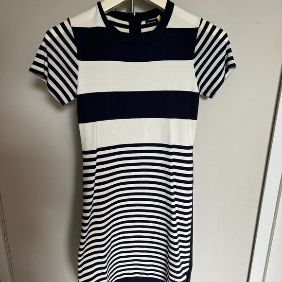 Karen Millen Knit mini-dress navy stripe size 2 - Picture 1 of 10